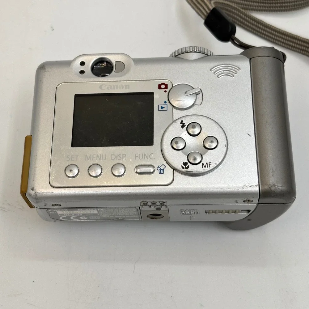 Canon PowerShot A70 & Nikon Coolpix L6 Digital Camera Lot Silver For Parts